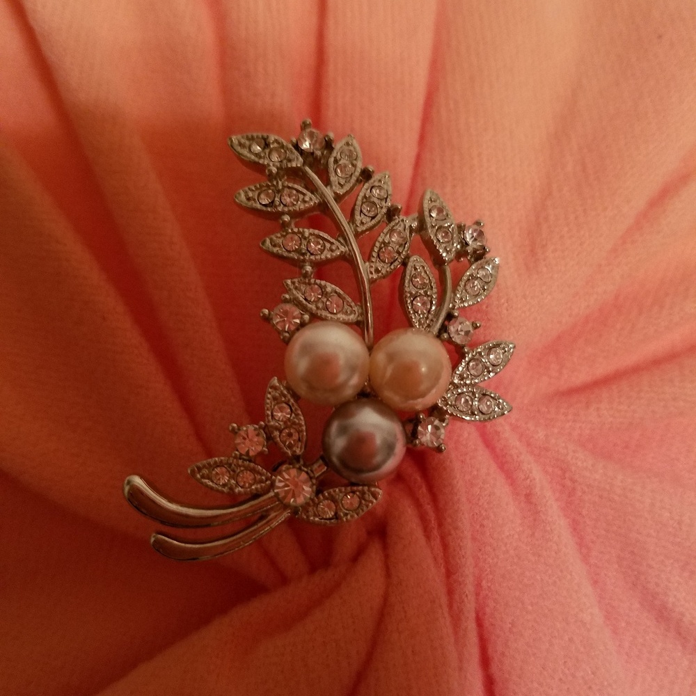 Tri-color Pearl Silver Flower Stem Brooch